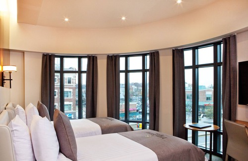 Porter Square Hotel | Experience Comfort at Porter Square Hotel - Rated 9.2/10