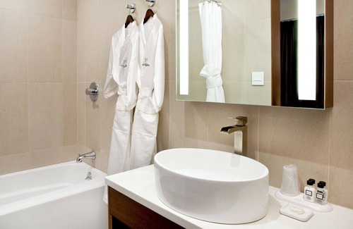 Porter Square Hotel | Experience Comfort at Porter Square Hotel - Rated 9.2/10