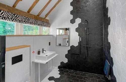Great Saling House | Porters Hall