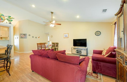 Porterville House | Scenic Porterville Getaway with Deck and Family-Friendly Vibes
