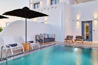 Glastros Hotel | Relax at Portes Suites & Villas Mykonos with Ocean Views