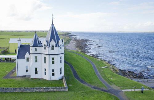 John O'Groats House | Pet-Friendly Portgordon 1 Bed Studio with High Guest Rating