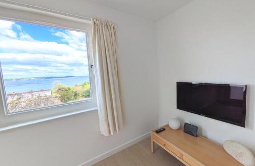 Saint Austell Bay Apartment | Oceanfront Porthpean Apartment with Exceptional Guest Rating
