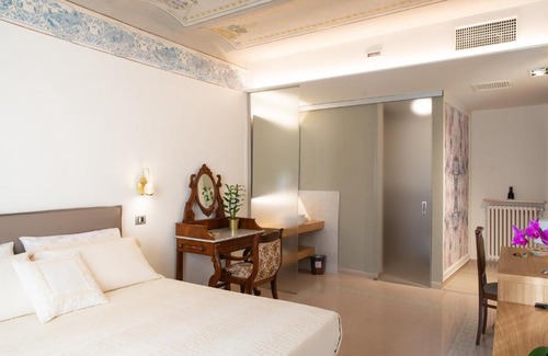 Assisi Bed & Breakfast | Oceanfront Bliss at Portica10: Guest Rated 10/10 Stay