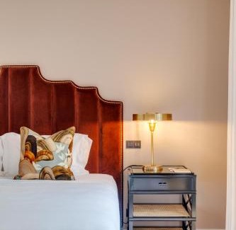 Aldoar Foz do Douro e Nevogilde Hotel | Oceanfront Getaway at Portie Deluxe Suites by DA'HOME