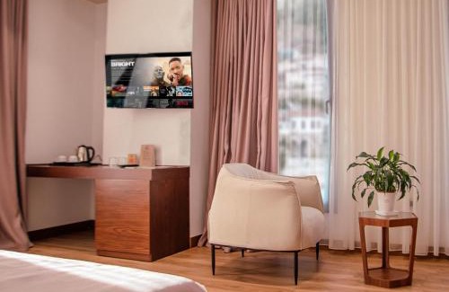 Berat Hotel | Portik Hotel: 4-Star Stay with Breakfast & Accessibility