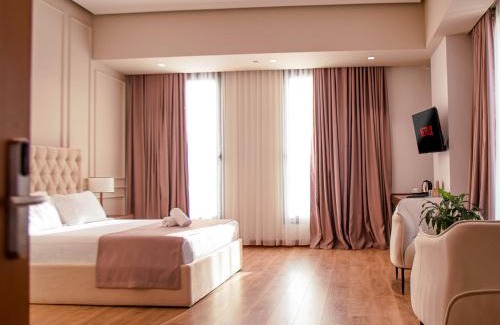 Berat Hotel | Portik Hotel: 4-Star Stay with Breakfast & Accessibility