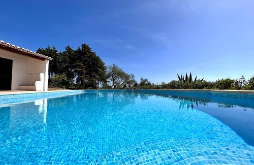 Alcalar Villa | Discover Portimão Bellevue Villa with Private Pool & Spa