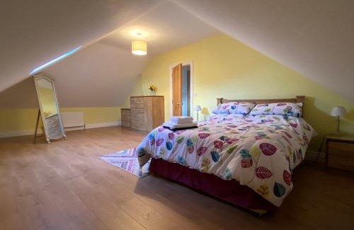 Emyvale Bed & Breakfast | Elegant Portinaghy House: Family-Friendly Retreat