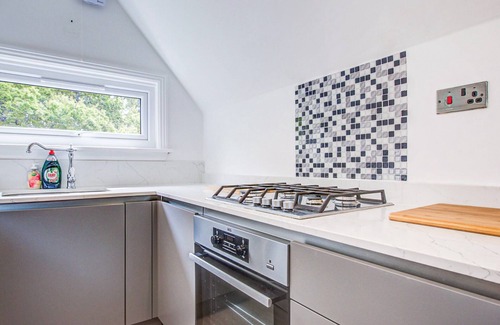 Winton Cottage | Comfortable 3 Bedroom Accommodation in Bournemouth