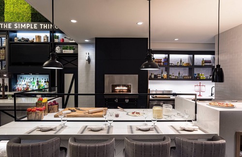 South Portland Hotel | Discover Portland Sheraton at Sable Oaks: Family-Friendly Stay