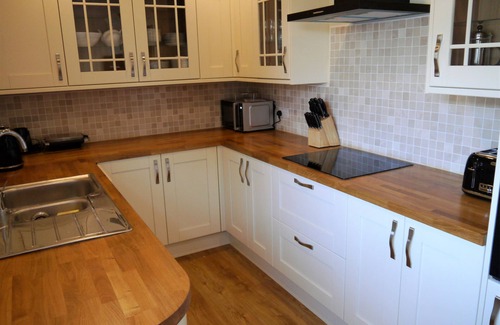 Sandyhills Cottage | Portling View: Family-Friendly Apartment for 6 with Breakfast