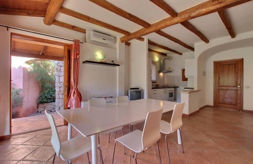 Porto Cervo Villa | Porto Cervo: Relaxing Villa with Oceanfront Pool Access