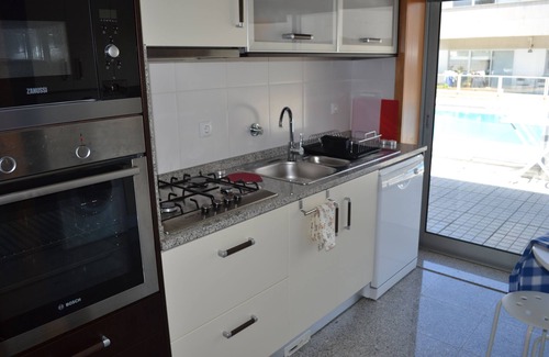 Lavra Apartment | Inviting Porto City and Beach Apartment with Pool and Spa