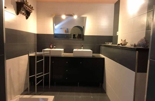 Mozelos House | PORTO DOURO House: Indoor Heated Pool & Ocean Views