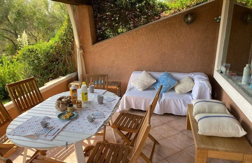 Porto Istana House | Beachfront Porto Istana Villetta with Ocean Views