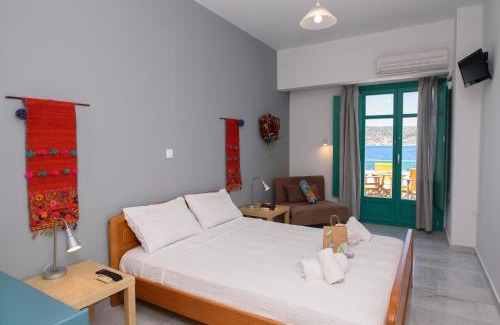 Katapola Apartment | Seaside Comfort at Porto Katapola Pension with Ocean Views