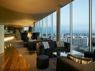 Lordelo do Ouro e Massarelos Hotel | Discover Porto Palácio Hotel: Relax by the Pool & Spa