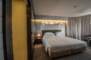 Lordelo do Ouro e Massarelos Hotel | Discover Porto Palácio Hotel: Relax by the Pool & Spa