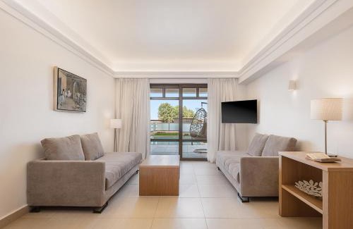Platanias Town Resort | Relax at Porto Platanias Beach Resort & Spa: 5-Star Oasis