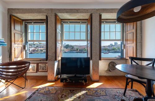 Sao Nicolau Apartment | Experience Porto Premium River View - Family-Friendly Stay