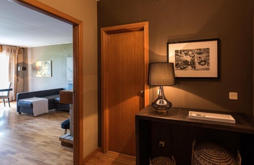 Lordelo do Ouro e Massarelos Apartment | Pet-Friendly Porto River View Apartment with Great Amenities