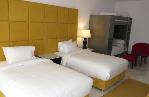 Al-Manasrah Hotel | Relaxing Porto Said Resort & Spa with Oceanfront Amenities