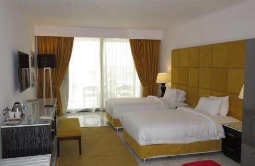 Al-Manasrah Hotel | Relaxing Porto Said Resort & Spa with Oceanfront Amenities
