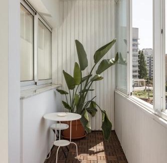 Vilarinha Apartment | Porto Serenity - Central Apartment with a Balcony