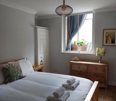 Portobello Apartment | Portobello Seaside 3-BR Apartment with Ocean Views