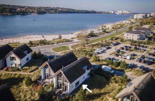 Heiligenhafen House | Exceptional Portobello Stay at Willem und Konsorten