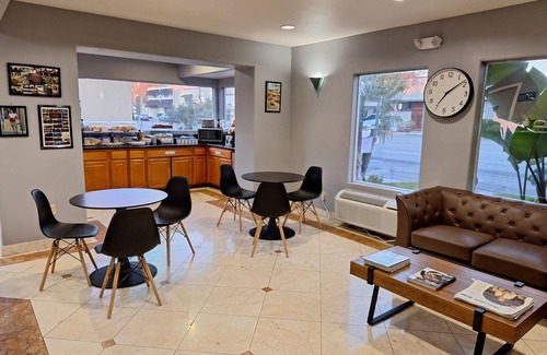 Burbank Hotel | Discover Comfort at Portofino Inn Burbank with Spa and Dining