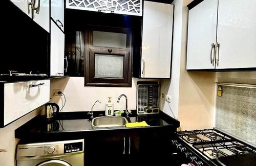 Al-Manasrah Apartment | Explore Portosaid: Family-Friendly Stay with Pool Access