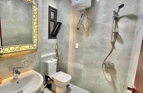 Al-Manasrah Apartment | Explore Portosaid: Family-Friendly Stay with Pool Access
