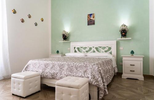 Santa Teresa di Riva Bed & Breakfast | Beachfront Bliss at B&B Portosalvo with Ocean View Pool