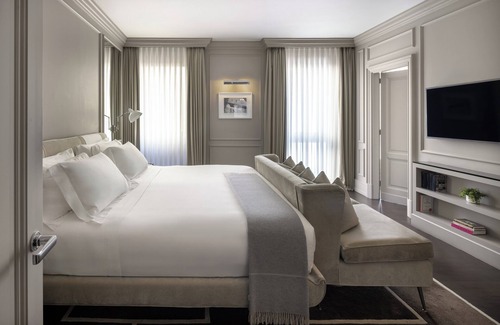 San Giovanni Hotel | Exquisite Portrait Firenze: 5-Star Luxury with Spa & Dining