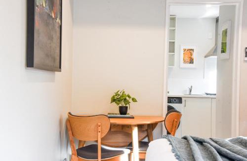 Lyttelton Apartment | Portside Escape - Hotel Quality Linen