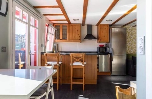 Bermeo Apartment | Enchanting PORTU ZARRA House with Ocean Views & Family Fun