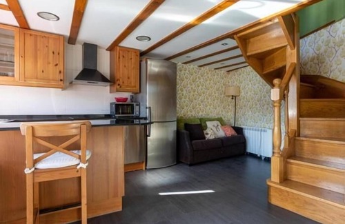 Bermeo Apartment | Enchanting PORTU ZARRA House with Ocean Views & Family Fun