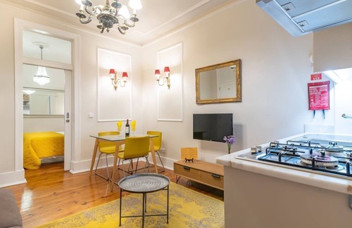 Pena Apartment | Delightful Experience in Lisbon with Spa and Breakfast