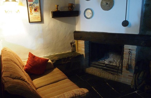El Altico House | Pet-Friendly Escape at Posá la Cestería - Rated 9/10