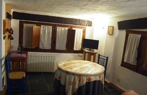 El Altico House | Pet-Friendly Escape at Posá la Cestería - Rated 9/10