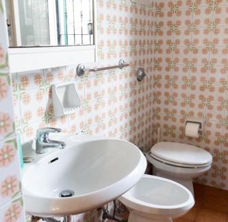 San Lorenzo della Costa House | Posa: Pet-Friendly Retreat with Hot Tub & Great Reviews
