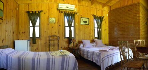 Zona Granja Hotel | Discover Posada 21 Oranges: Family-Friendly with Pool Access