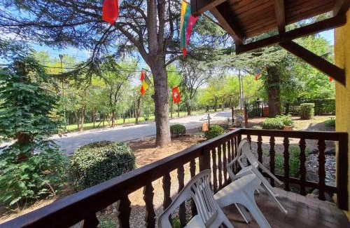 Villa General Belgrano Hotel | Discover Posada Aitue: Oceanfront Bliss with Pool Access