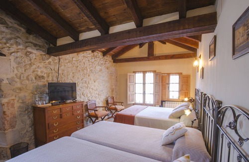 Mogro Hotel | Family-Friendly Posada Condado de la Mota with Spa & Breakfast