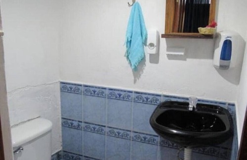Santa Cruz La Laguna Bed & Breakfast | Inviting Posada del Viajero: Ideal for Family Getaways