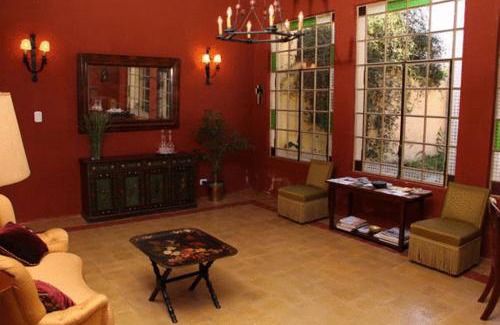San Antonio de Areco Hotel | Discover Posada De La Plaza: Family-Friendly Retreat