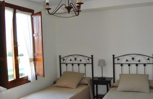 Suesa House | Welcoming Posada de Suesa: Pet-Friendly Haven Awaits
