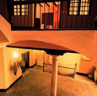 Daroca Hotel | Discover Posada del Almudí: Wheelchair Accessible Retreat